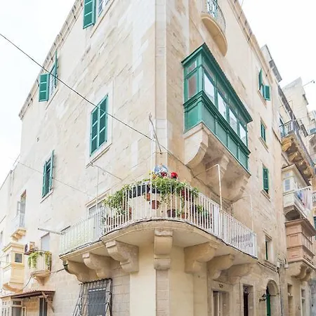 Large, Bright And Chic 2-bdr * 瓦莱塔