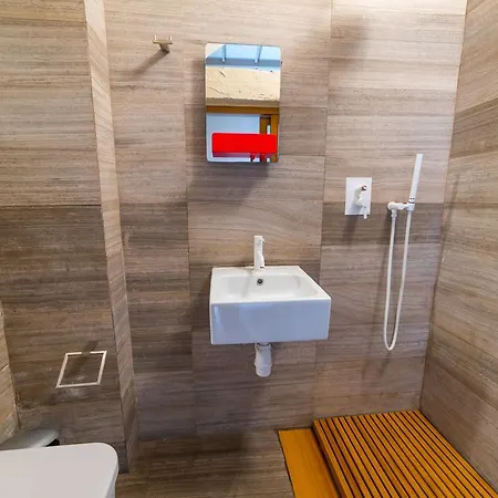 Large, Bright And Chic 2-bdr * Valletta